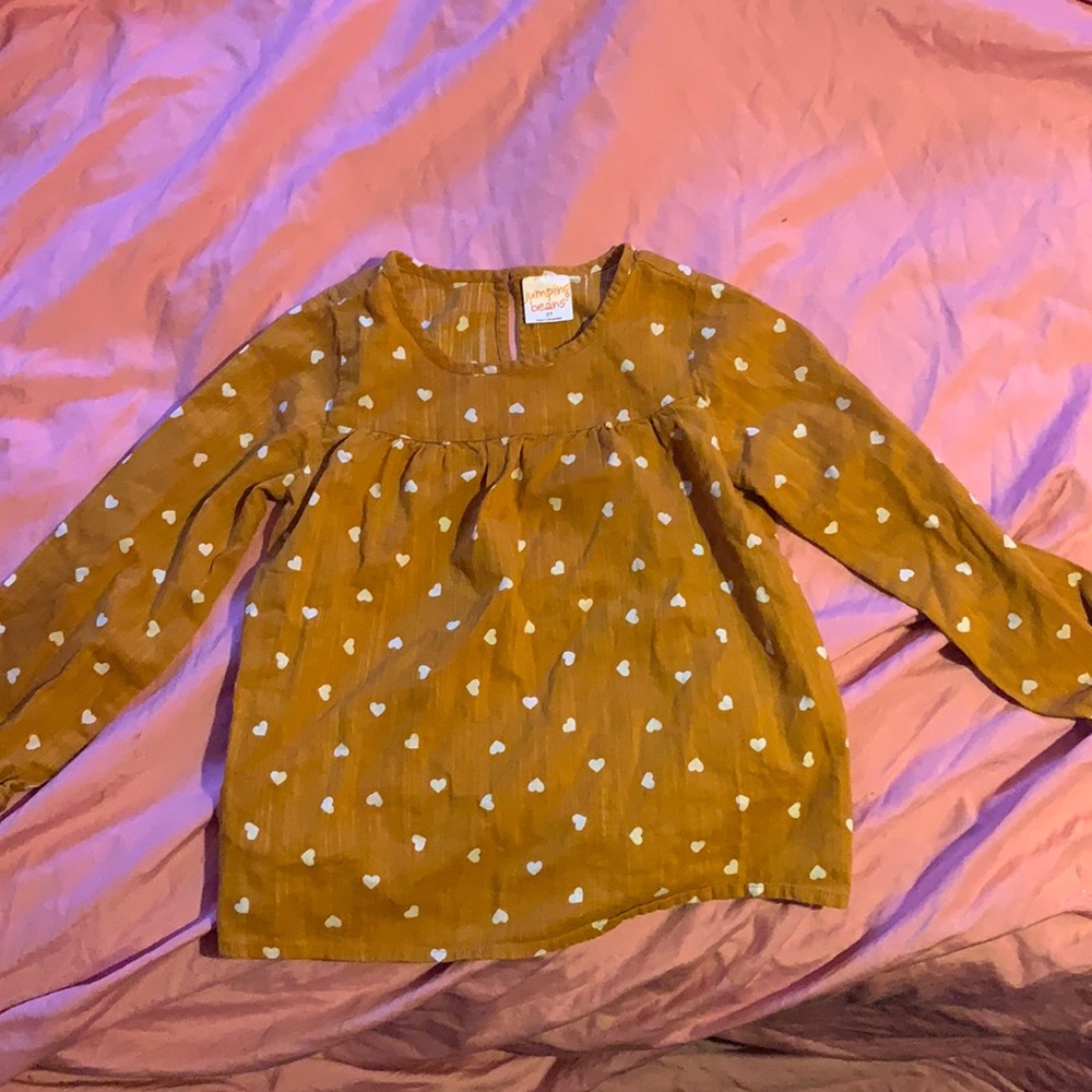 5T gentle used toddle shirt. Brand: jumping bean
